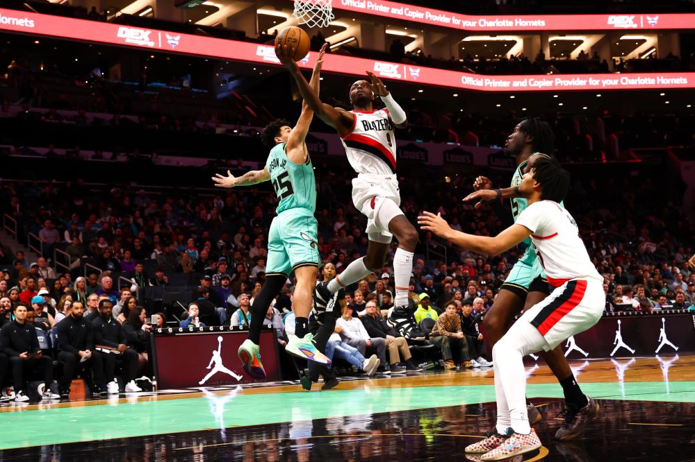 的聚光灯下 的聚光灯下