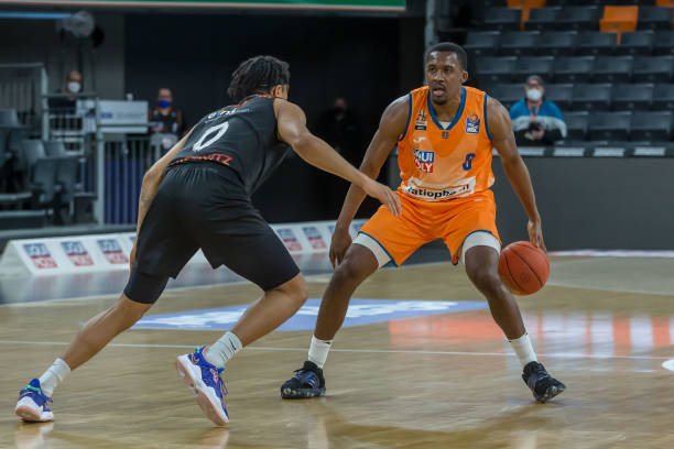 次亮相的球 次亮相的球